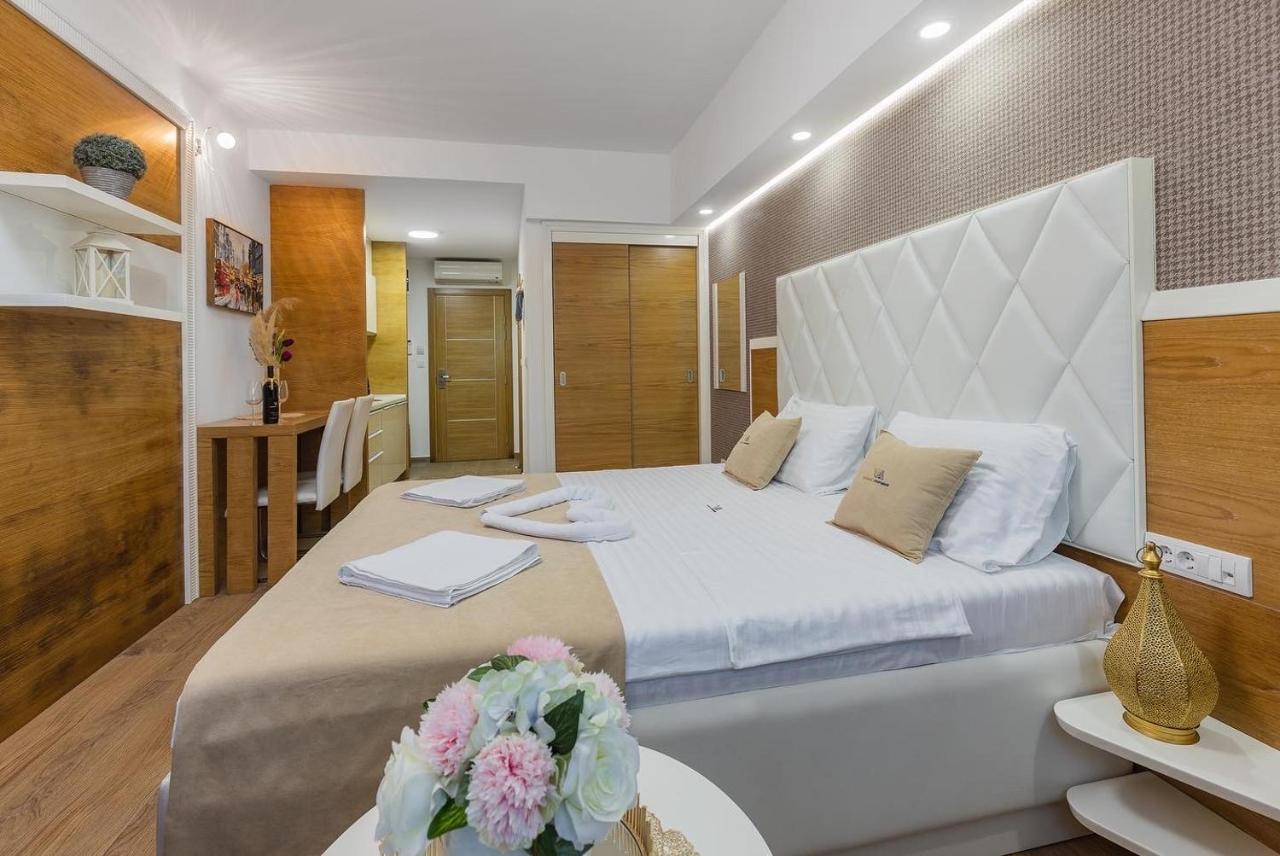 Vujanovic Apartments Свети Стефан Екстериор снимка