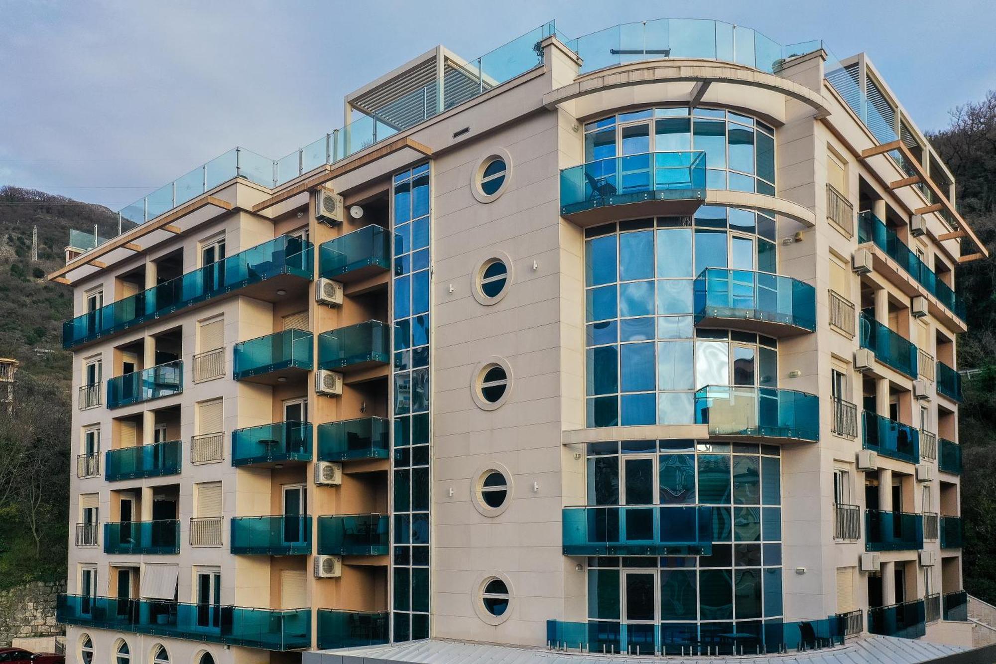 Vujanovic Apartments Свети Стефан Екстериор снимка