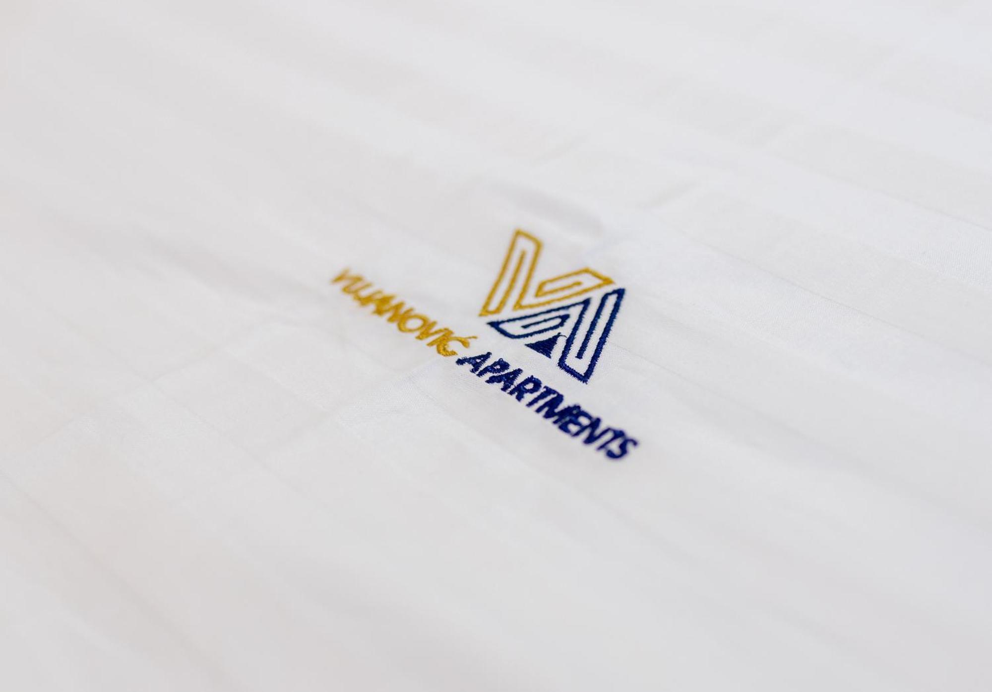 Vujanovic Apartments Свети Стефан Екстериор снимка